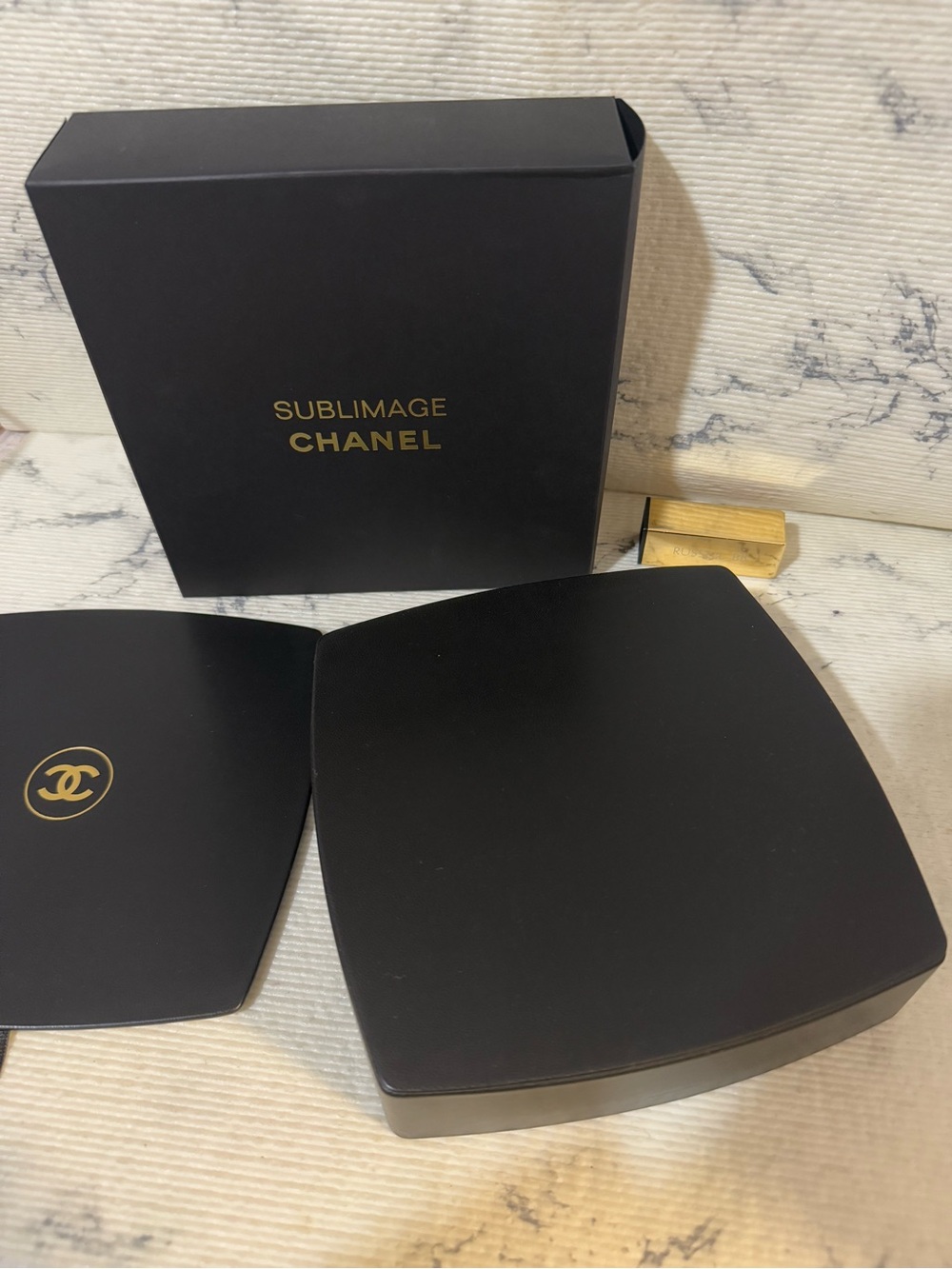 CHANEL Black and Cream Signature Jewelry Case - Picture 6 of 9